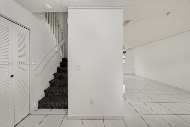 8185 NW 8th Street F5, Miami, FL 33126