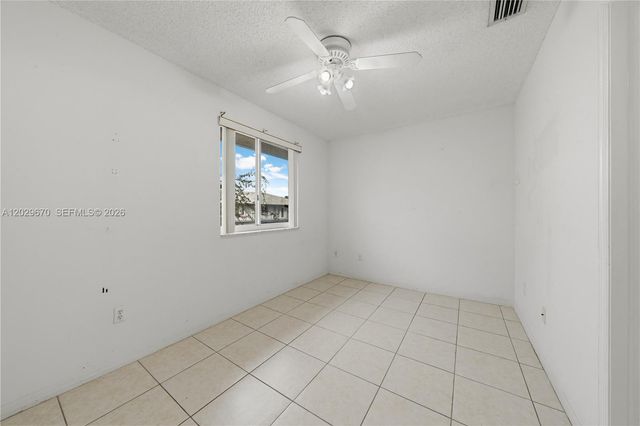 8185 NW 8th Street F5, Miami, FL 33126
