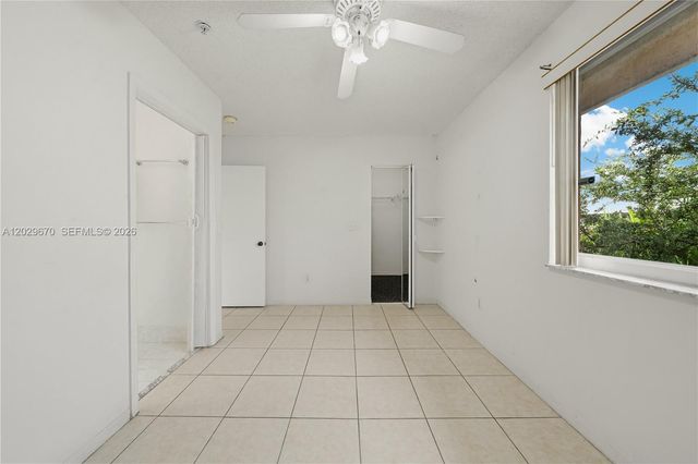 8185 NW 8th Street F5, Miami, FL 33126