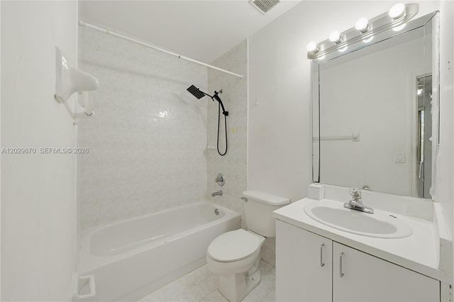 8185 NW 8th Street F5, Miami, FL 33126