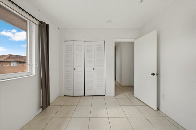 8185 NW 8th Street F5, Miami, FL 33126