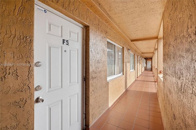 8185 NW 8th Street F5, Miami, FL 33126