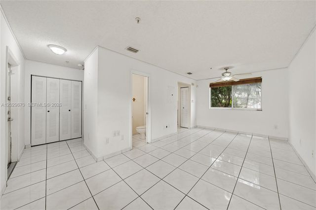8185 NW 8th Street F5, Miami, FL 33126