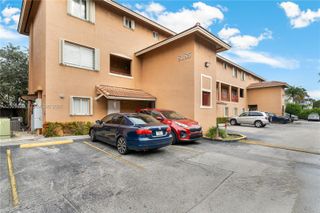 8185 NW 8th Street F5, Miami, FL 33126
