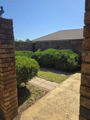 1324 SW 72nd Street, Oklahoma City, OK 73159