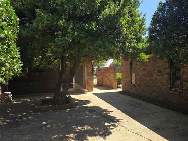 1324 SW 72nd Street, Oklahoma City, OK 73159