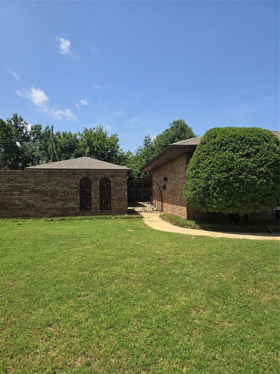 1324 SW 72nd Street, Oklahoma City, OK 73159