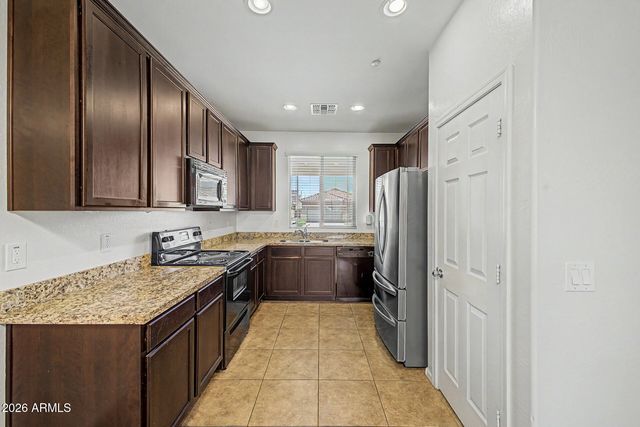 8869 W HOLLYWOOD Avenue, Peoria, AZ 85345