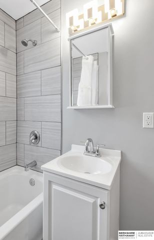 7710 Maywood Street, Ralston, NE 68127