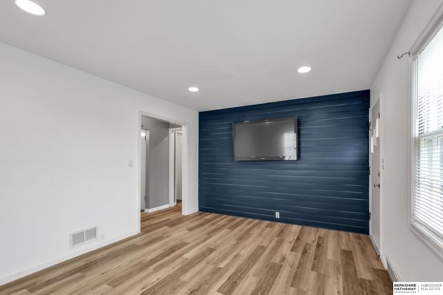 7710 Maywood Street, Ralston, NE 68127