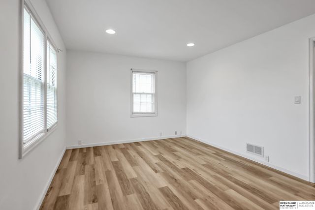 7710 Maywood Street, Ralston, NE 68127