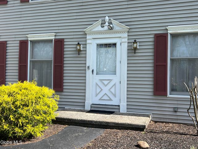 4111 Stonefield Way, Guilderland, NY 12306