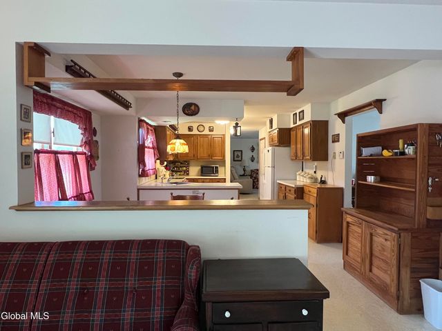 4111 Stonefield Way, Guilderland, NY 12306