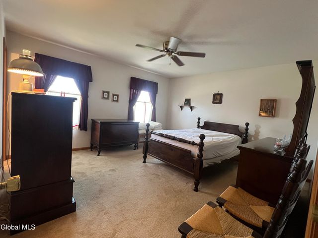 4111 Stonefield Way, Guilderland, NY 12306