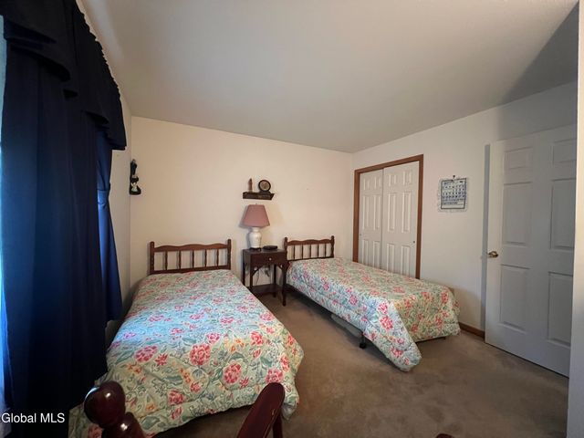 4111 Stonefield Way, Guilderland, NY 12306
