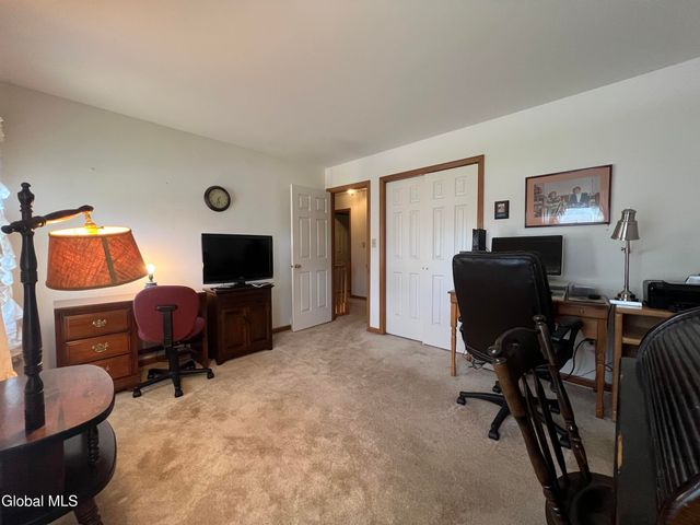 4111 Stonefield Way, Guilderland, NY 12306