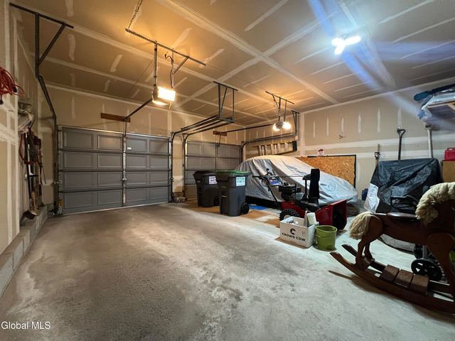 4111 Stonefield Way, Guilderland, NY 12306