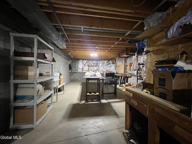 4111 Stonefield Way, Guilderland, NY 12306