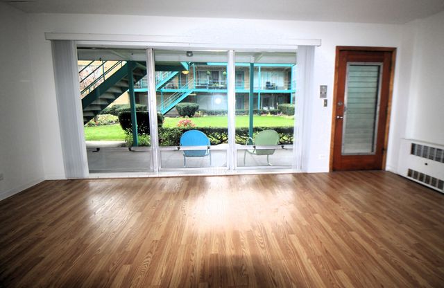 220 N Kenilworth Avenue 3, Oak Park, IL 60302