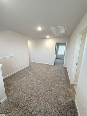 1052 Skidaway Drive, Spartanburg, SC 29303
