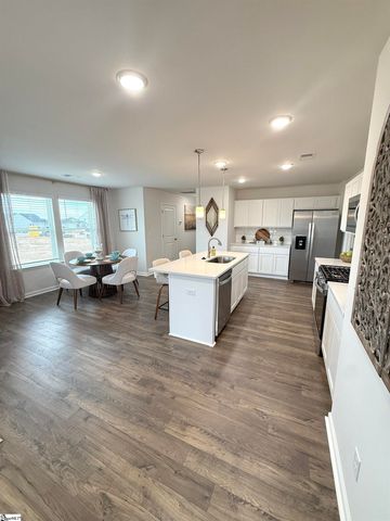 1052 Skidaway Drive, Spartanburg, SC 29303