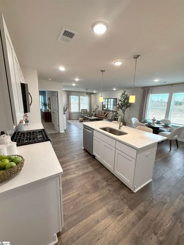 1052 Skidaway Drive, Spartanburg, SC 29303