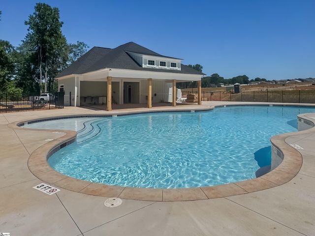 1052 Skidaway Drive, Spartanburg, SC 29303