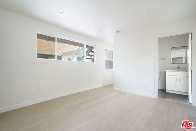 2896 W 14th Street, Los Angeles, CA 90006