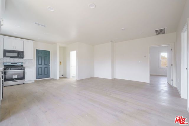 2896 W 14th Street, Los Angeles, CA 90006