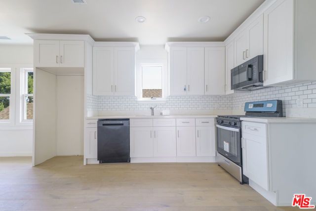 2896 W 14th Street, Los Angeles, CA 90006