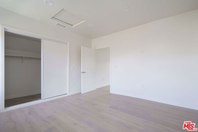 2896 W 14th Street, Los Angeles, CA 90006