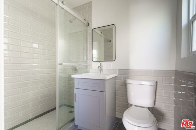 2896 W 14th Street, Los Angeles, CA 90006