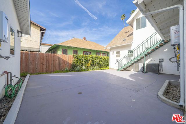 2896 W 14th Street, Los Angeles, CA 90006