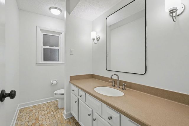 1399 POPLAR RIDGE DR, Memphis, TN 38120