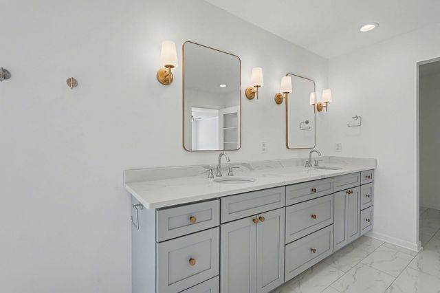 1399 POPLAR RIDGE DR, Memphis, TN 38120