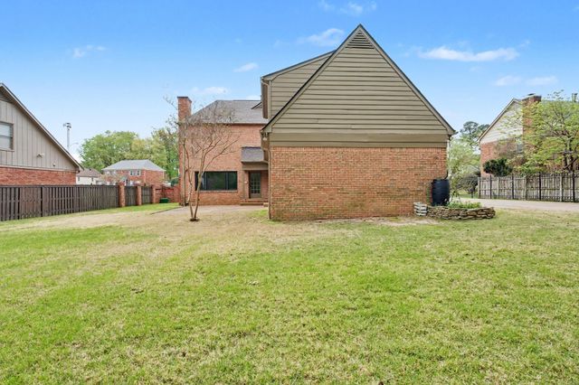 1399 POPLAR RIDGE DR, Memphis, TN 38120