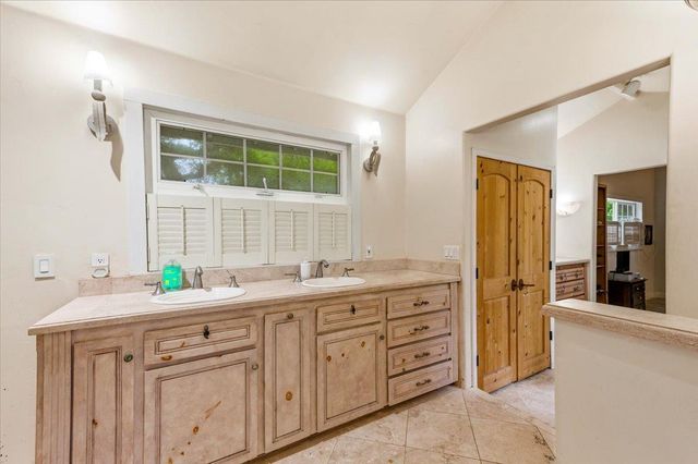 10677 Lazy Valley Rd, Penn Valley, CA 95946