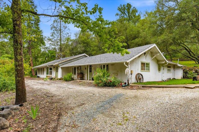 10677 Lazy Valley Rd, Penn Valley, CA 95946