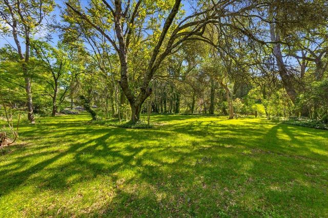 10677 Lazy Valley Rd, Penn Valley, CA 95946