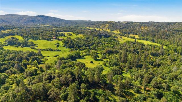 10677 Lazy Valley Rd, Penn Valley, CA 95946