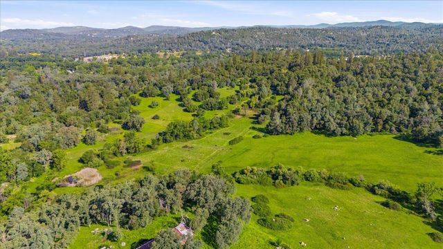 10677 Lazy Valley Rd, Penn Valley, CA 95946