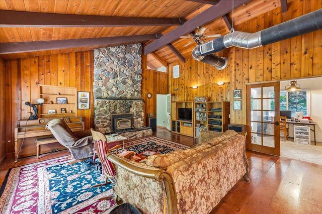 10677 Lazy Valley Rd, Penn Valley, CA 95946