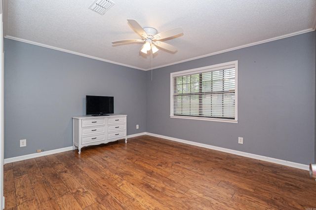 322 Evans Dr, El Dorado, AR 71730