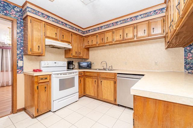 322 Evans Dr, El Dorado, AR 71730