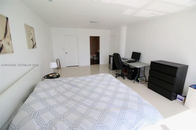 900 Bay Dr 1027, Miami Beach, FL 33141
