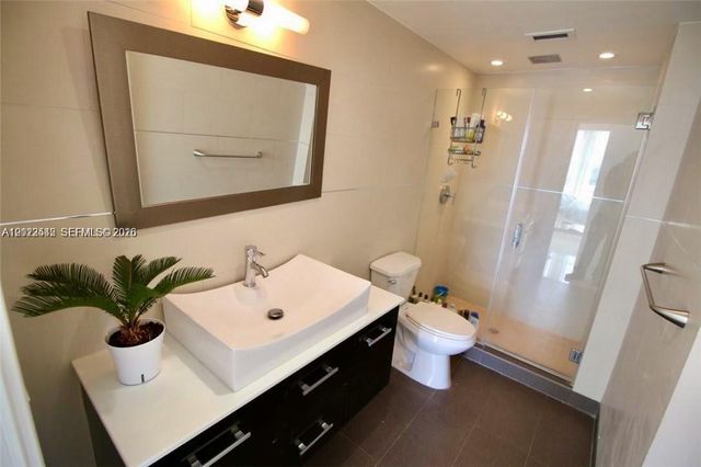 900 Bay Dr 1027, Miami Beach, FL 33141