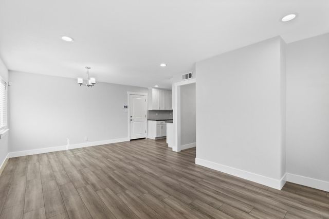 2130 Aaron Way, Sacramento, CA 95822