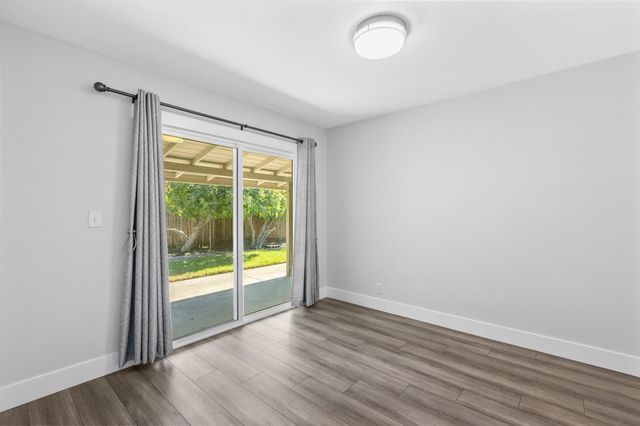 2130 Aaron Way, Sacramento, CA 95822