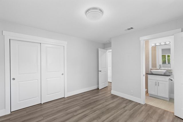 2130 Aaron Way, Sacramento, CA 95822