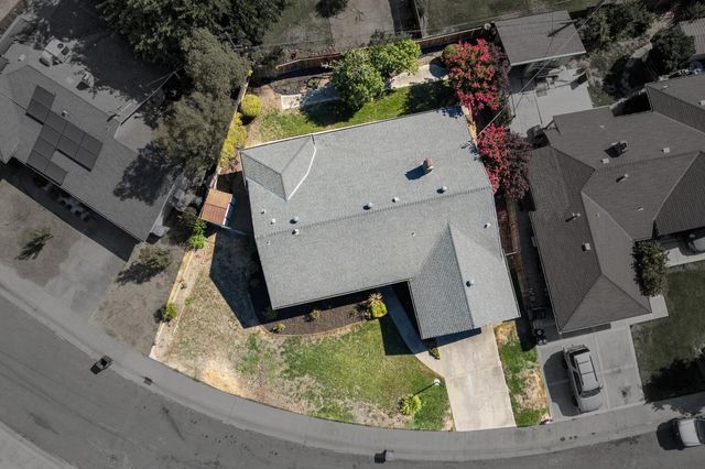 2130 Aaron Way, Sacramento, CA 95822
